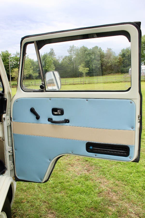VW CAMPERVAN T2 1973 BAY WINDOW - LADY LILY - WITH AWNING
